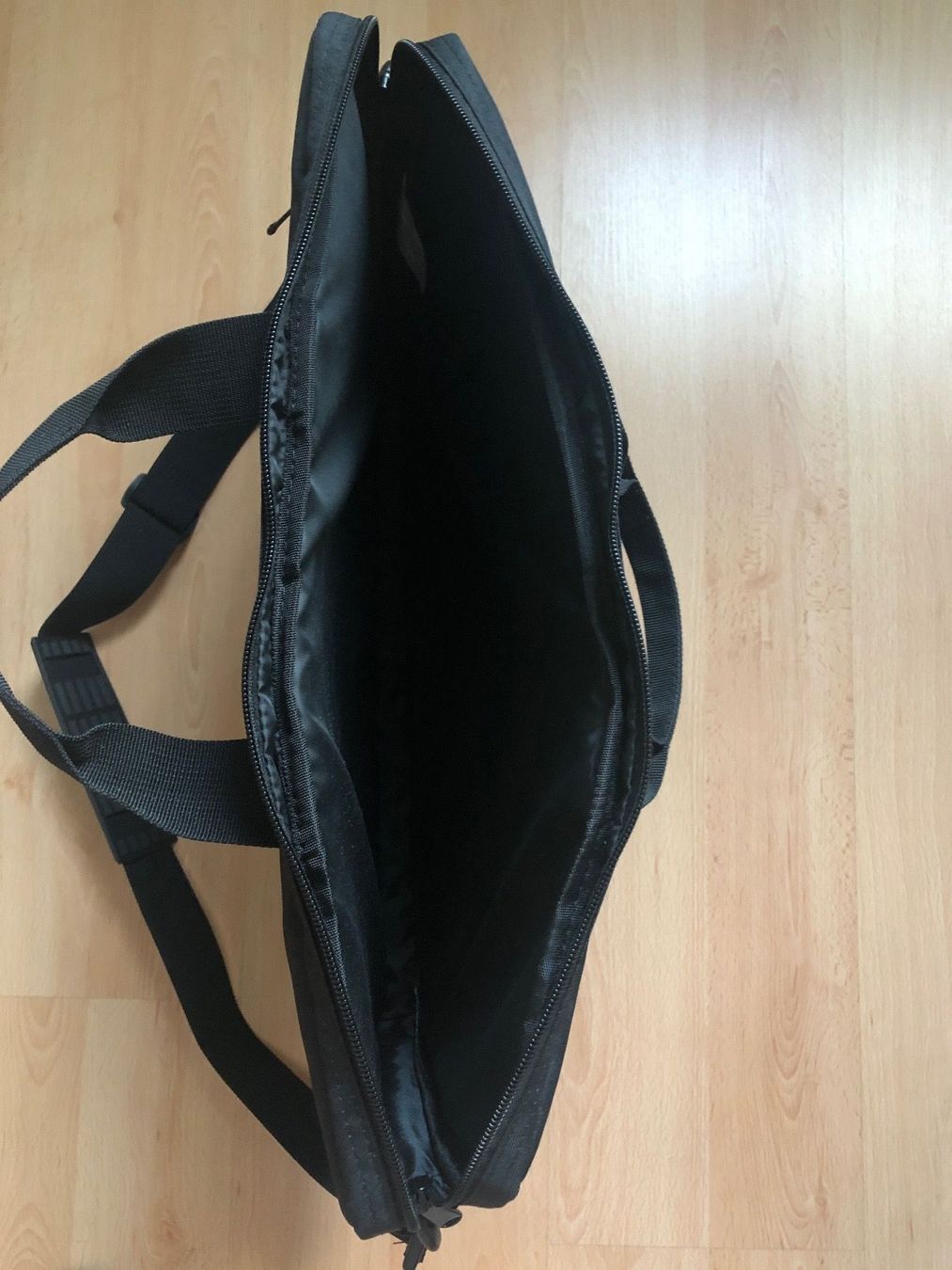 Borse: Sac pour ordinateur portable – Nuovo (secondo la descrizione) da Neuchâtel venduto da kedac 3