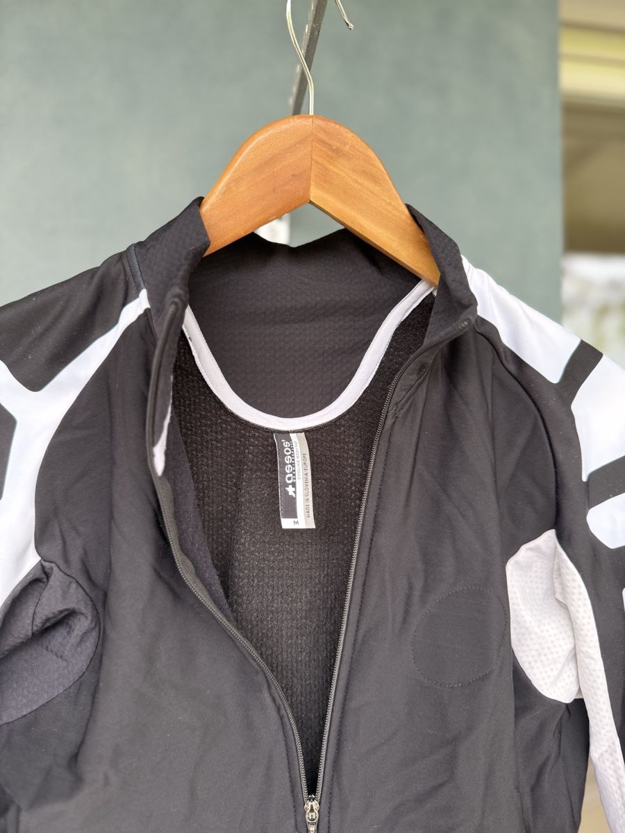 Assos Jacken: ASSOS Velo Jacke Grösse M 🚴🏻‍♂️ – Gebraucht aus Uster von Flummi 1
