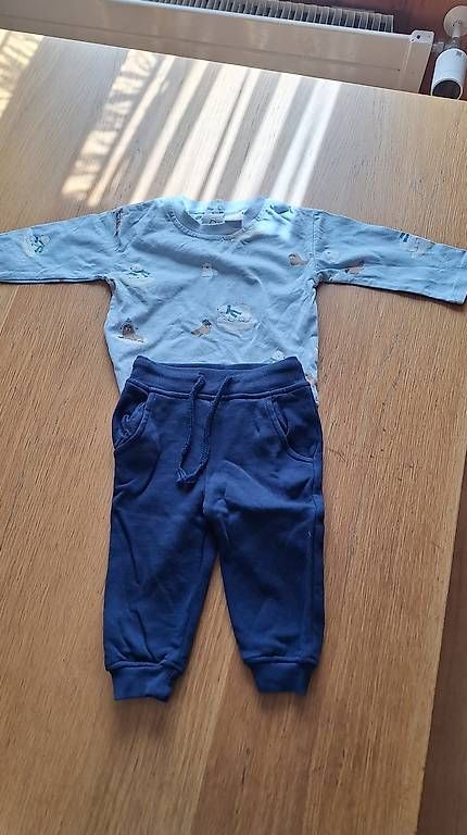 Ensembles coordonnés: Baumwoll Pullover und Hose Gr74/80 – Neuf avec emballage d'origine à Wattwil par 98Irma