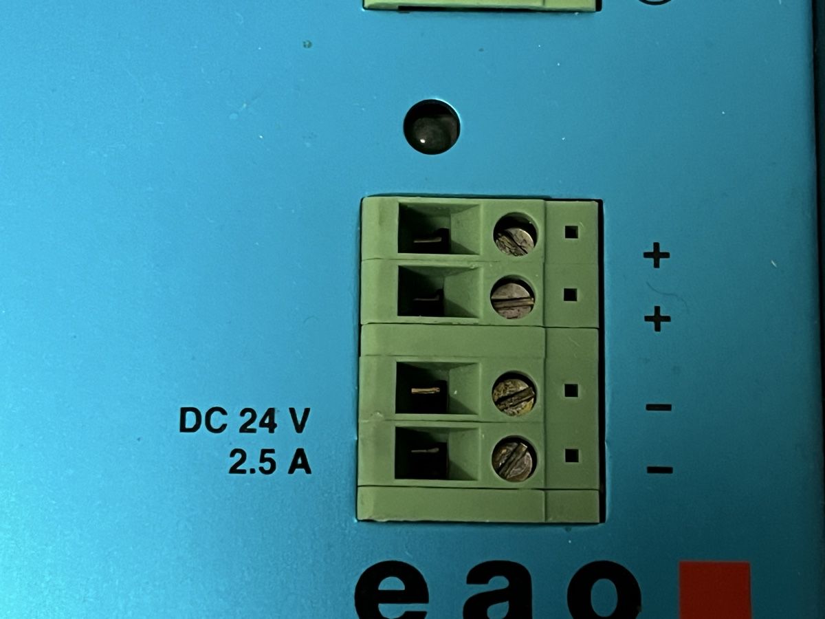 Componenti elettronici: Ec Power 242 Netzgerät – Usato da winterthur venduto da melifera 3