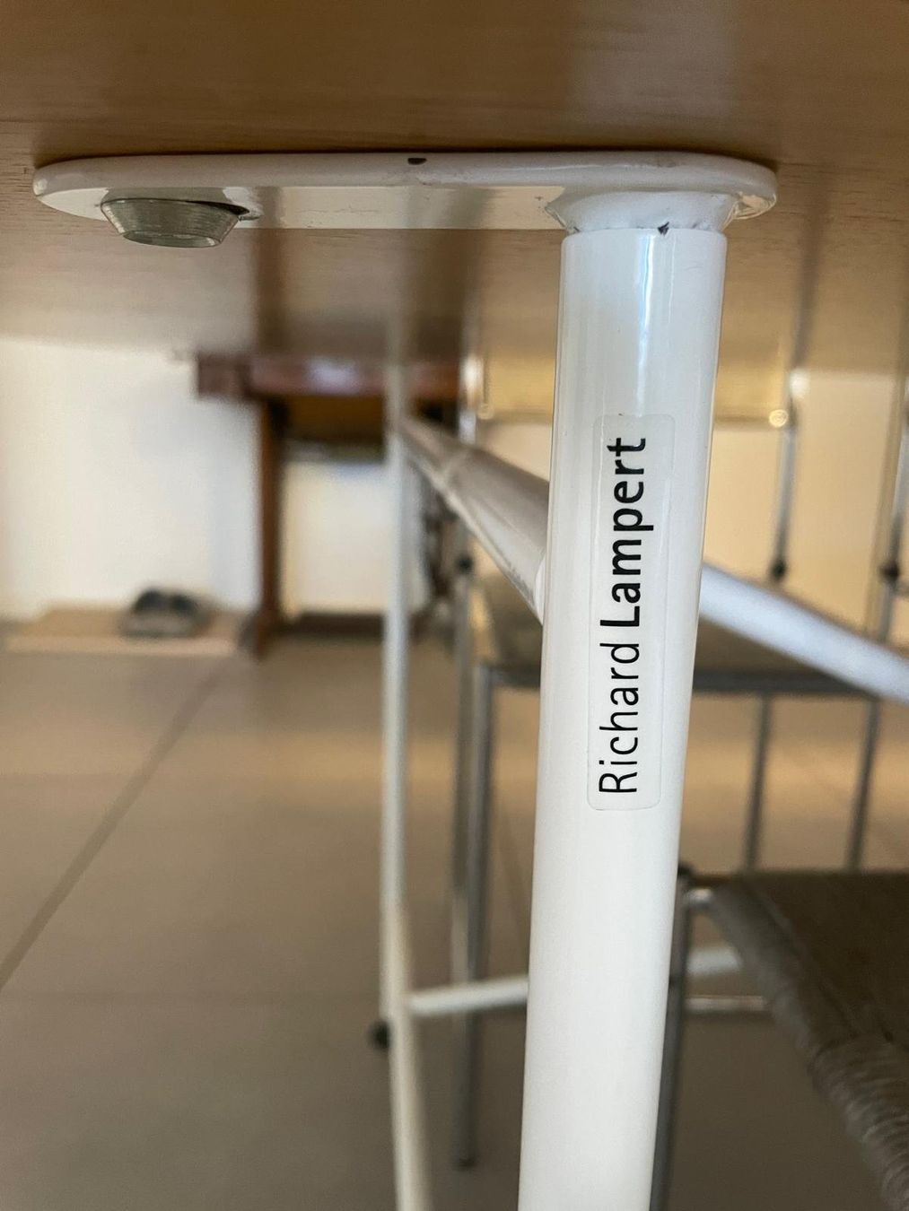 Richard Lampert Tische: Richard Lampert Eiermann Tisch – Gebraucht aus Losone von pelchr 1