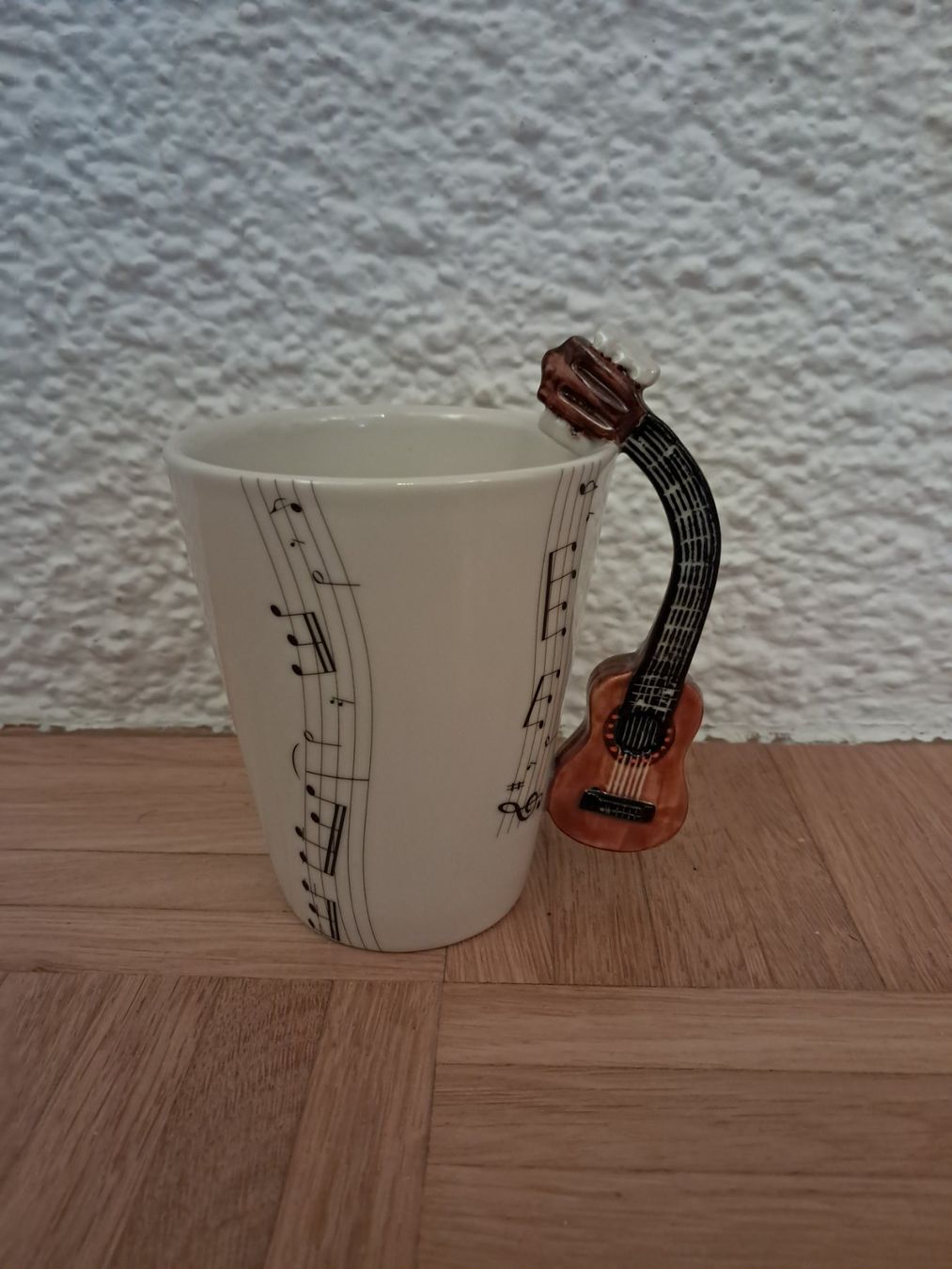 Tazze: Tasse mit Gitarren Henkel – Usato da Obfelden venduto da Eva_32