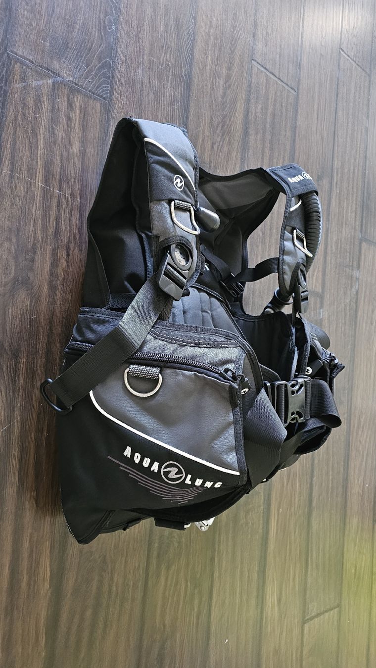 Giacche: Aqualung Axiom BCD SM – Usato da Naters venduto da Tim.schny 1