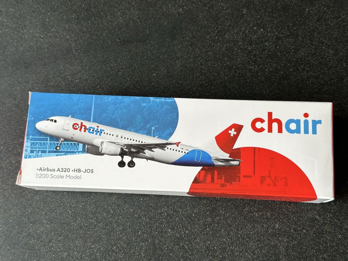 Kit di modellismo & Modellini statici: Airbus A320 Modell 1:200 Chair – Nuovo e nell'imballaggio originale da Solothurn venduto da Gnaraloo 5
