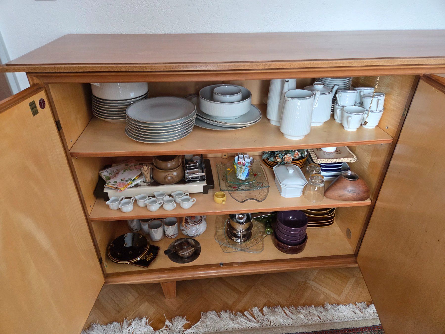 Büffets: Vintage Holzbuffet / Sideboard – Gebraucht aus Bellach von artho_susanne 3