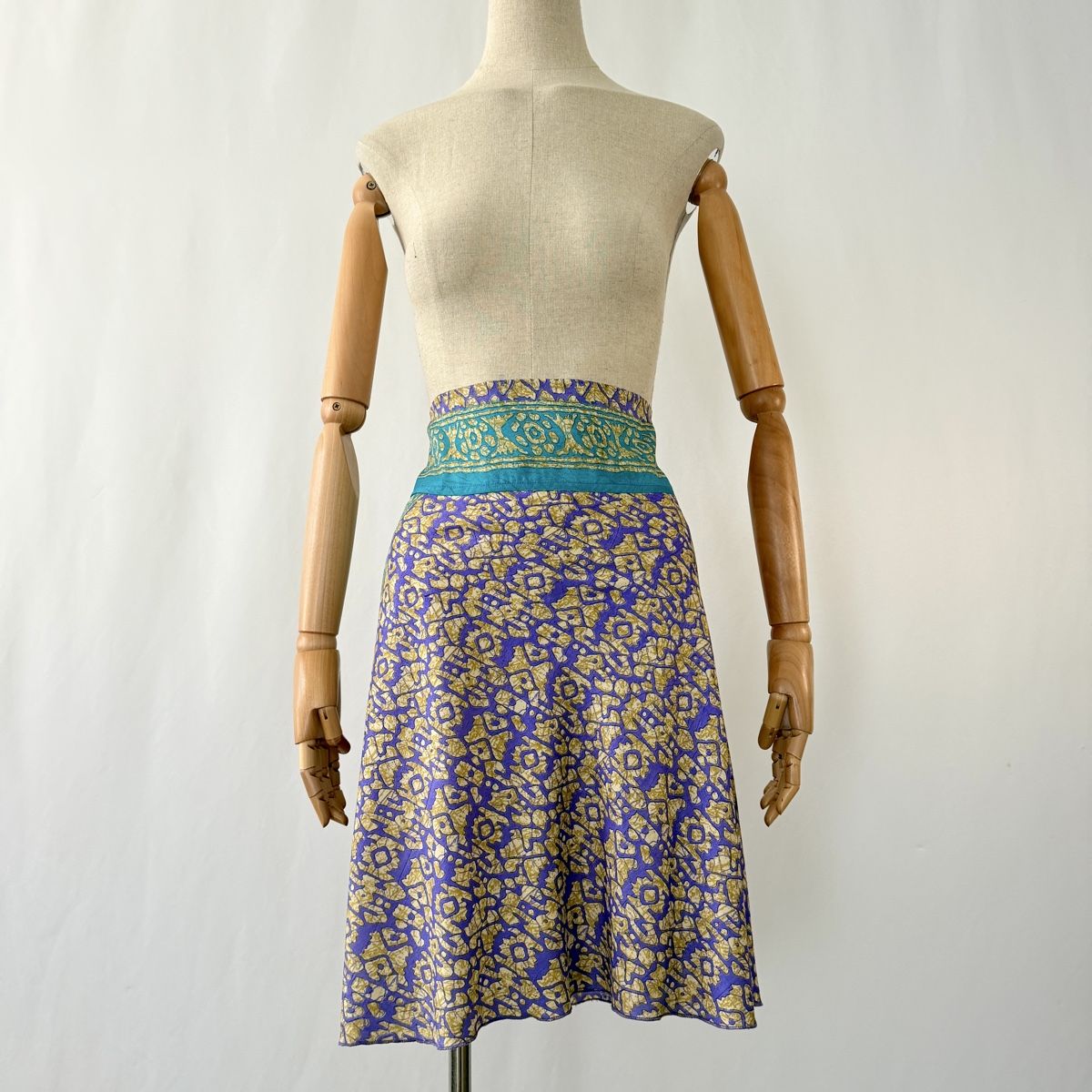 Gonne: ABACO'S Silk Skirt – Nuovo (secondo la descrizione) da Emmen venduto da Avviivva_Com2023