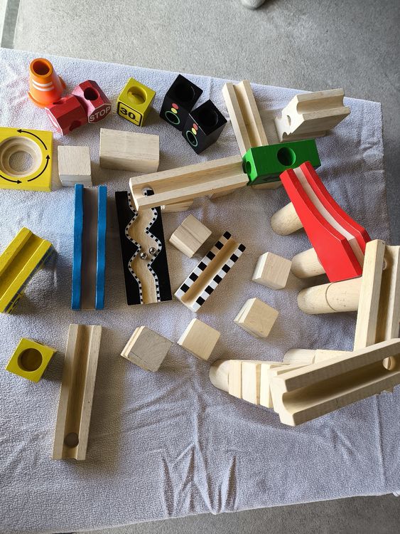 Jouets: ZMI Montari Toy Traffic Marble Run aus Holz, Top Zustand! – D'occasion à Lenzburg par Moeli02 1