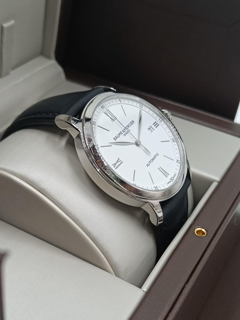 Baume & Mercier Orologi: BAUME & MERCIER " CLASSIMA", 42 MM – Nuovo (secondo la descrizione) da Luzern venduto da EdiGem 4