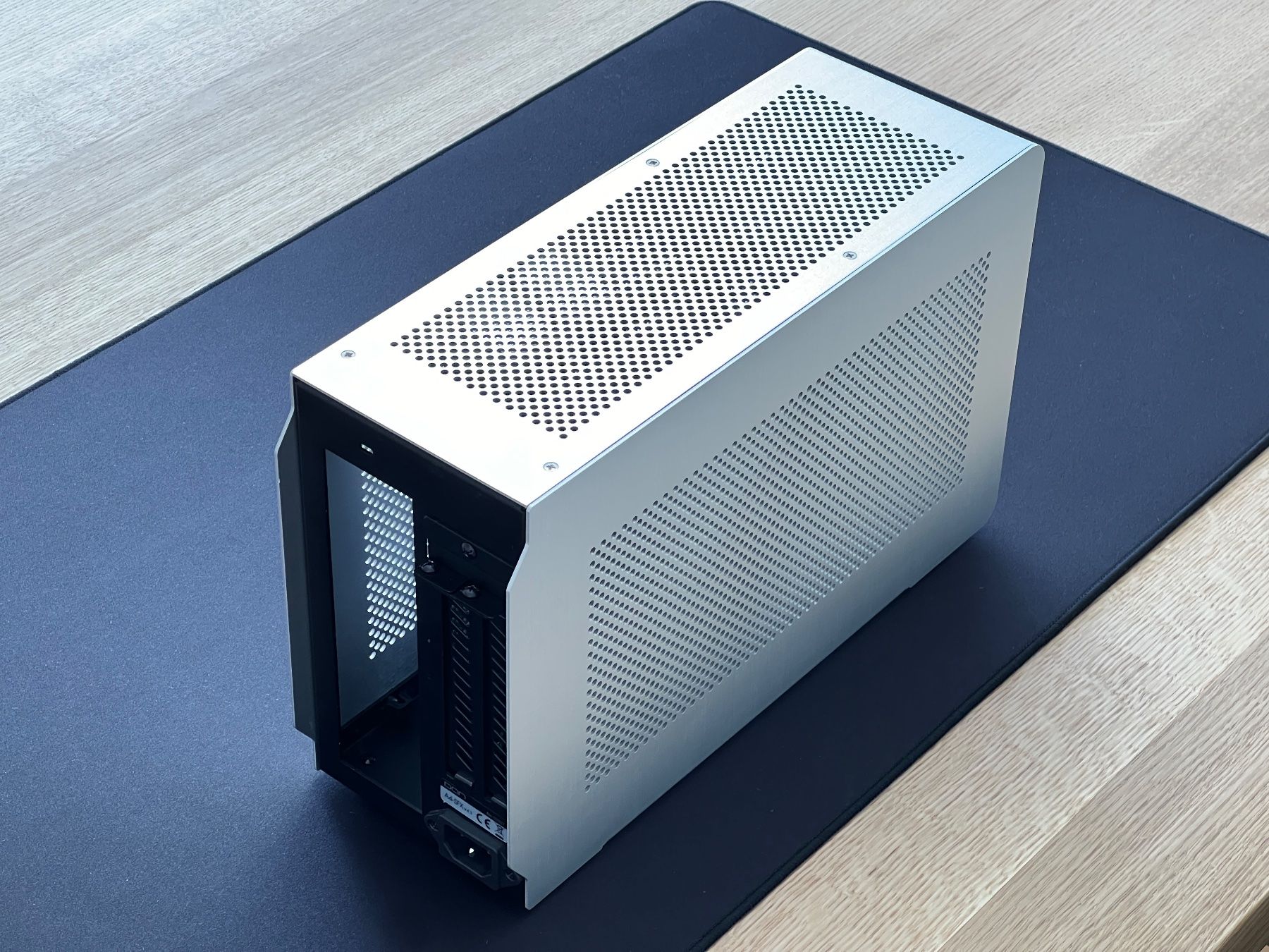 Gehäuse: Dan Cases A4-SFX V4.1 (mini-ITX) PC Case / Gehäuse – Gebraucht aus Wallisellen von  1
