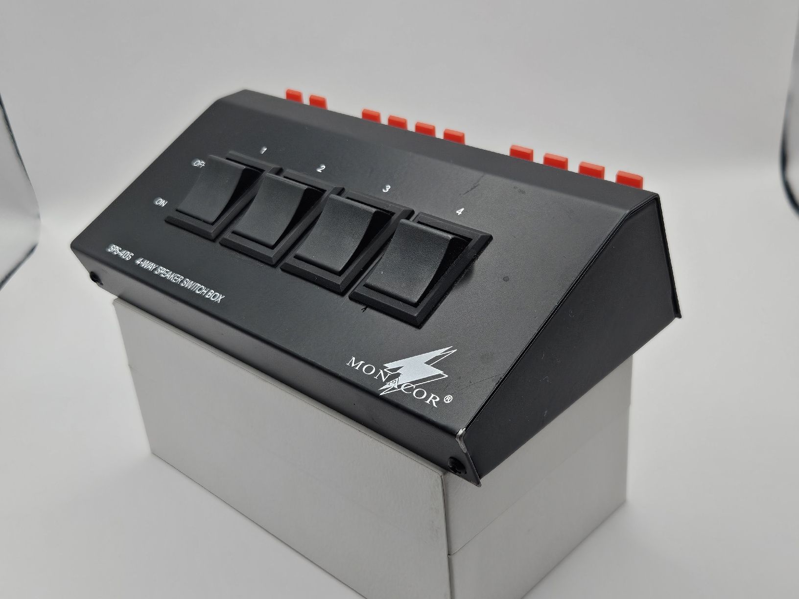 Attrezzatura per studi di registrazione: Monacor SPS-40S – Usato da Riazzino venduto da TicinoCarAudio