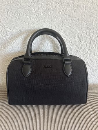 TASCHE DKNY