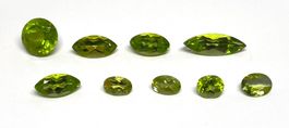 Lot 10.28 ct Péridots (lot a) - CERTIFICAT 1'200.- Fr