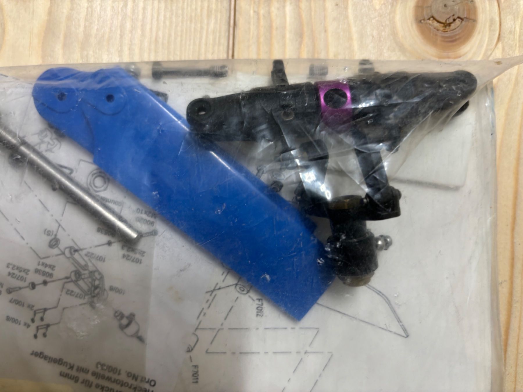 Modellismo RC: RC Helikopter inkl Motor und Servos – Usato da Wettingen venduto da thomasito01 7