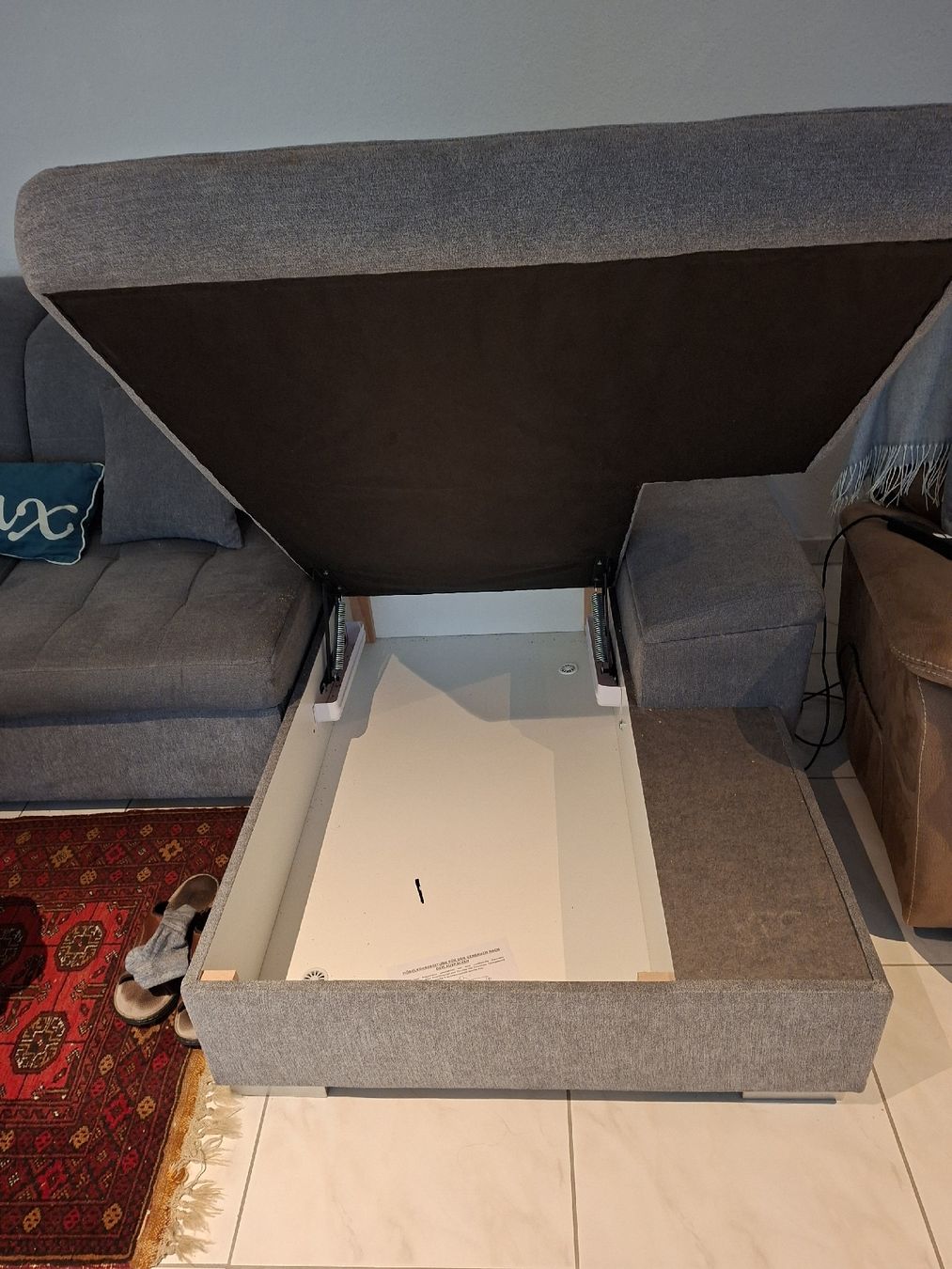 Sofas: sofa. doppel Bett. storage... – Gebraucht aus Pfungen von els_b6pj 2