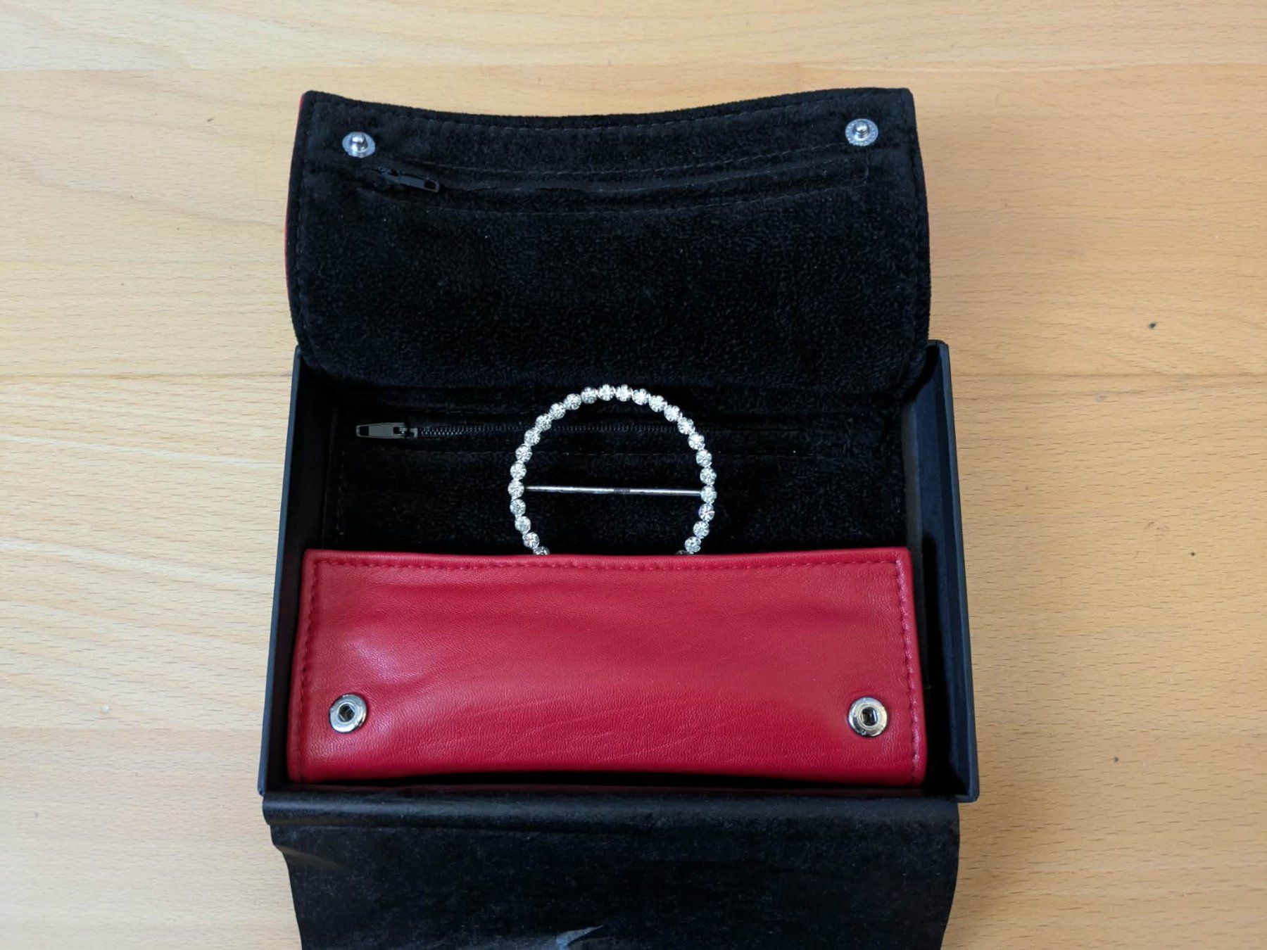 Fibbie per cinture: Vintage Gürtelschnalle mit Strasssteinen, Modeschmuck und E. – Usato da Malters venduto da Oflat 2