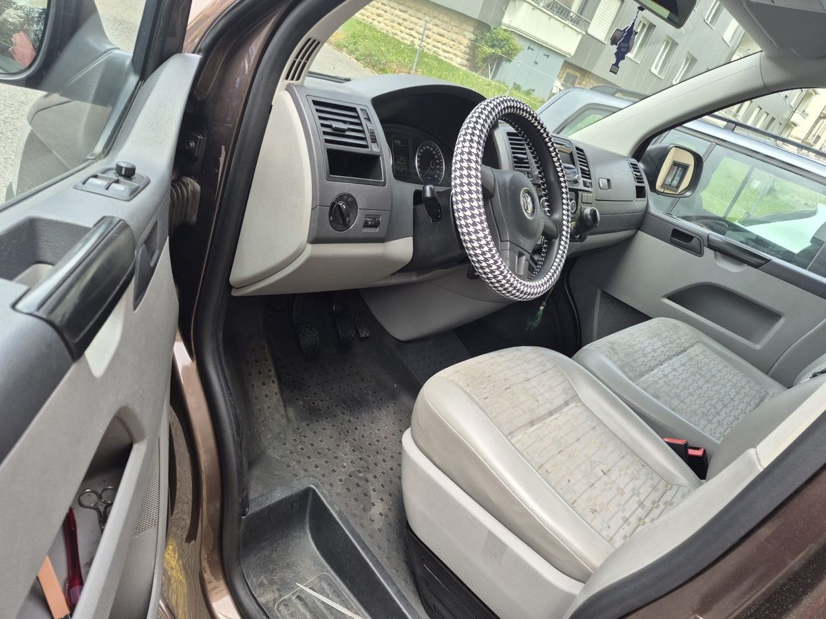 VW Autos: VW T5 caravel – D'occasion à La Chaux-de-Fonds par ham_6fj2 7