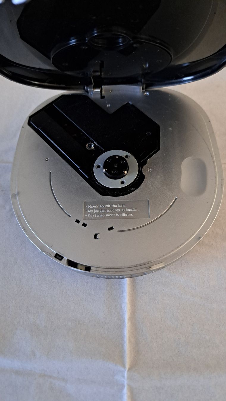 Lecteur media portable: Discman - CD Player – D'occasion à Winterthur par ml2_58mm 1