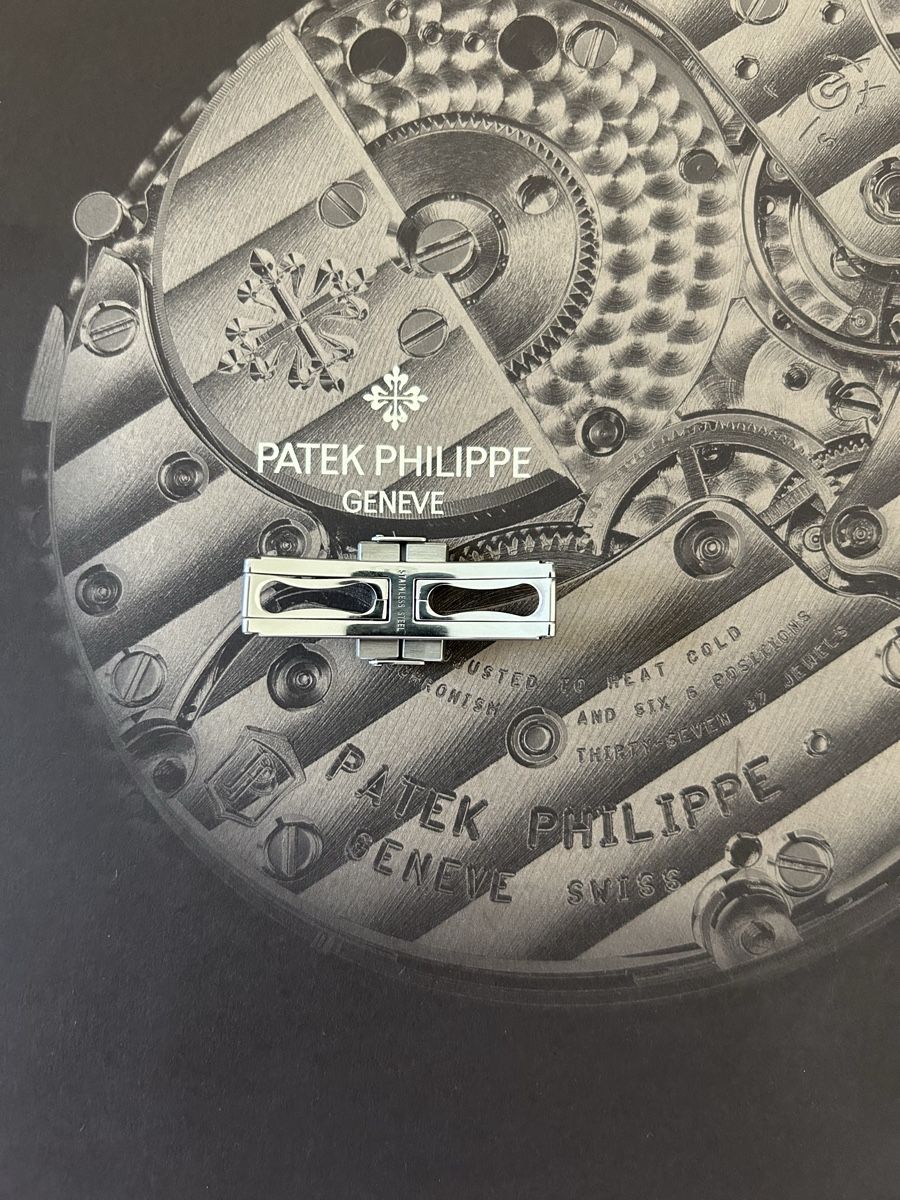Patek Philippe Orologi: Patek Philippe Nautilus Steel Clasp – Nuovo (secondo la descrizione) da Zug venduto da mic_8hzn 1