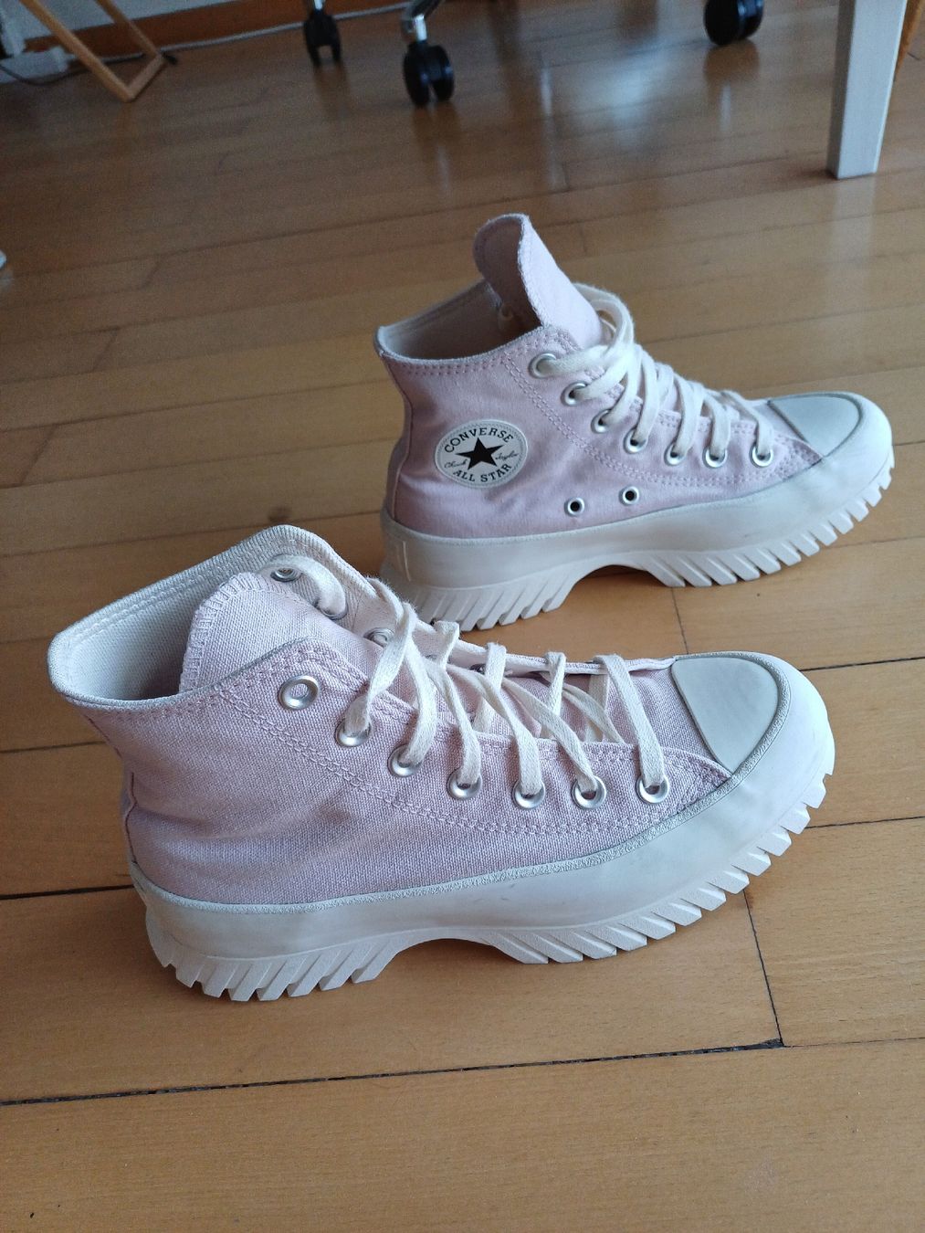 Converse Chaussures femmes: Converse pink Schuhe Gr.36 – D'occasion à Zürich par iri_55v6 1