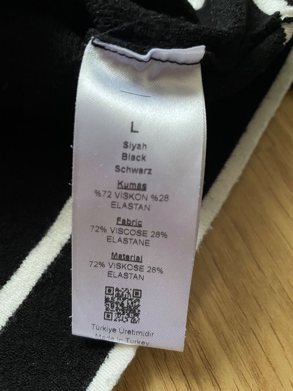 Pullover & Sweatshirts: Schwarze Pulli/Jacke, Marke adL, Grösse L – Gebraucht aus Zürich von min_dlk5 2