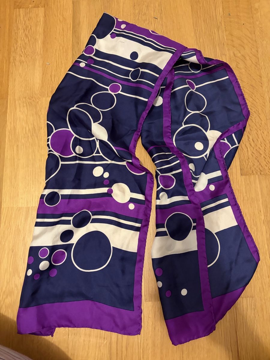 Foulard & Sciarpe: Schönes Foulard – Nuovo (secondo la descrizione) da Aarau venduto da mimivintage