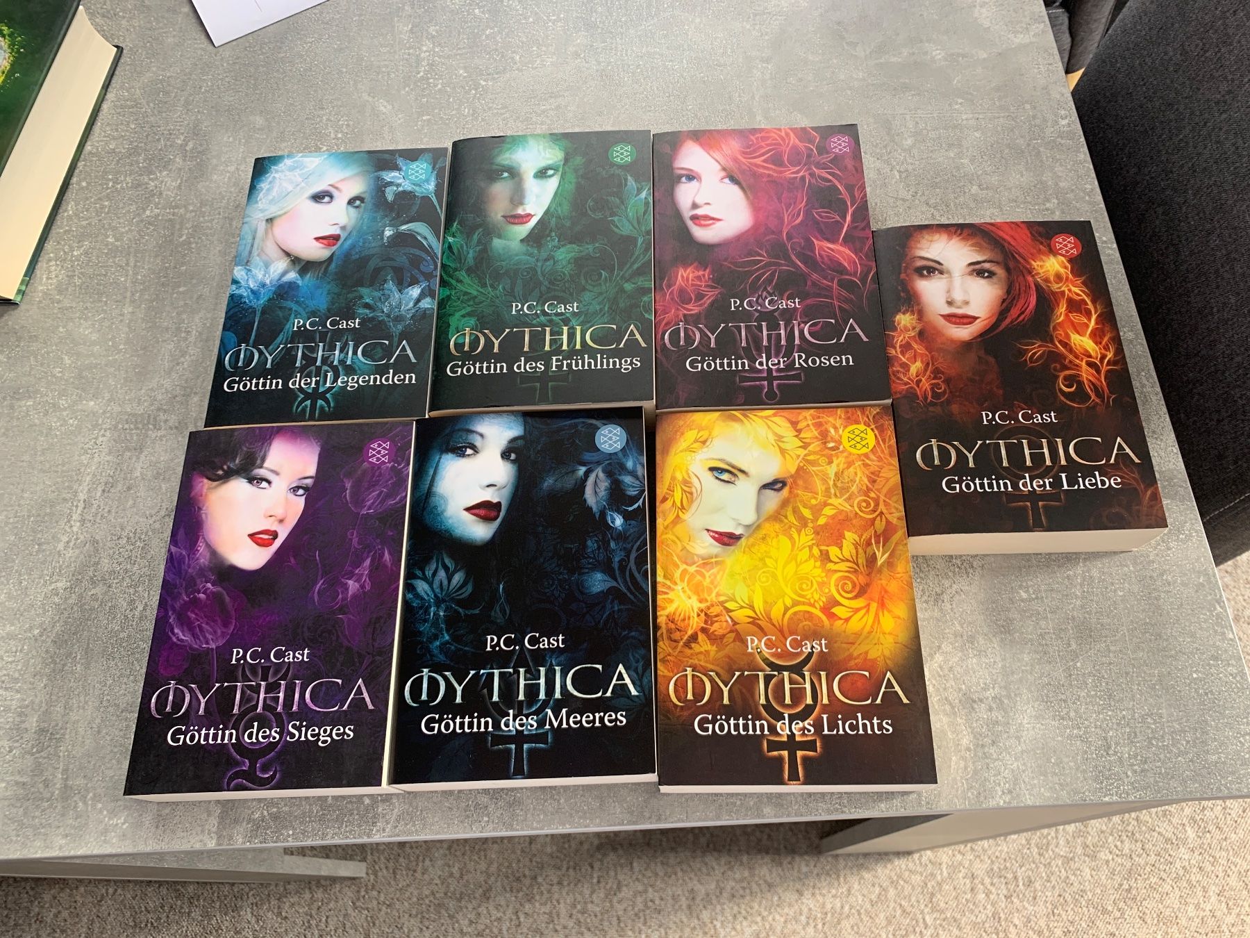 Libri: Mythica Serie – Usato da Amriswil venduto da SCHLOSSGEISTLI
