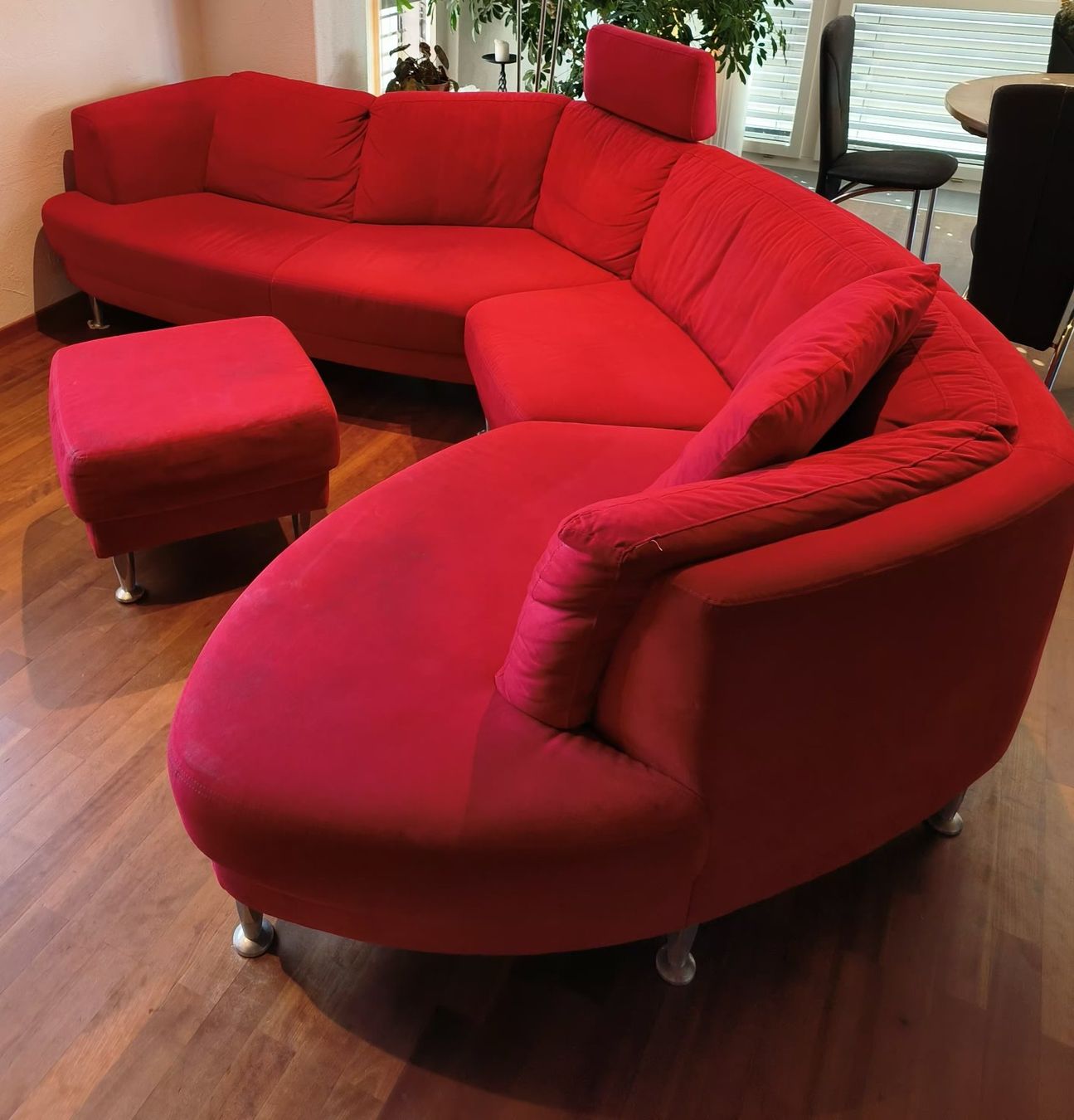 Sofas: Ecksofa rot mit Hocker gebraucht – Gebraucht aus Rohrmatt von AdrianaBo