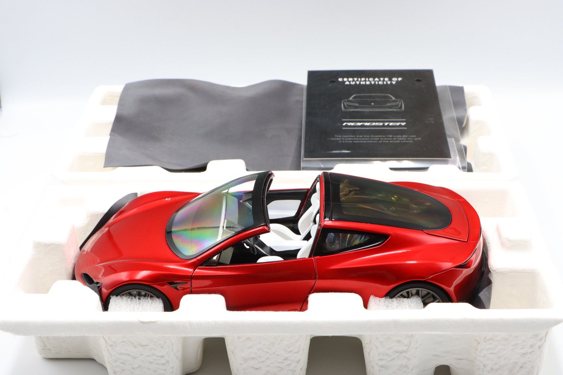 Tesla Modellini d'auto: Tesla Roadster 2020 1:18 – Nuovo e nell'imballaggio originale da Bühl b.Aarberg venduto da modelldiecast 2
