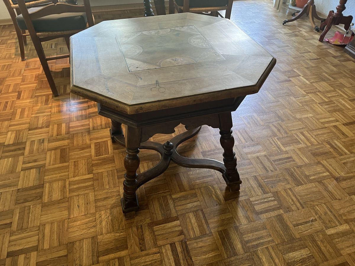 Tables: Tisch achteckig mit Schublade – D'occasion à Zürich par Gurly 8