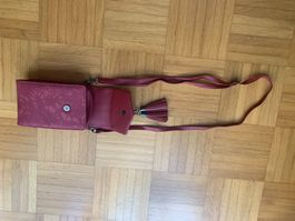 Weinrote kleine Umhängetasche mit 2 Bändern, neu