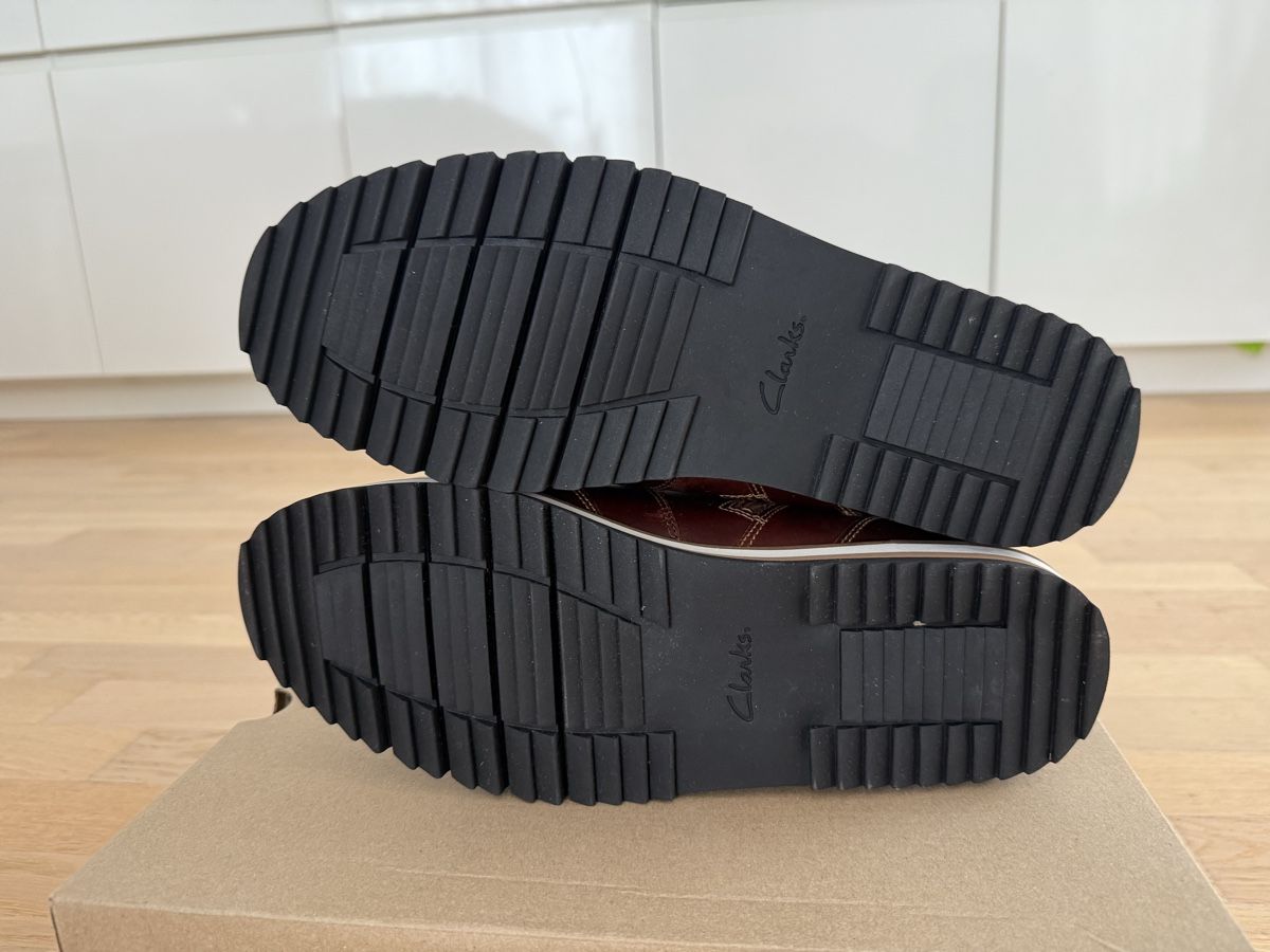 Clarks Scarpe da uomo: NEW! Lederschuhe Clarks Grösse 44.5 – Nuovo e nell'imballaggio originale da Ebikon venduto da Rechsteiner90 2
