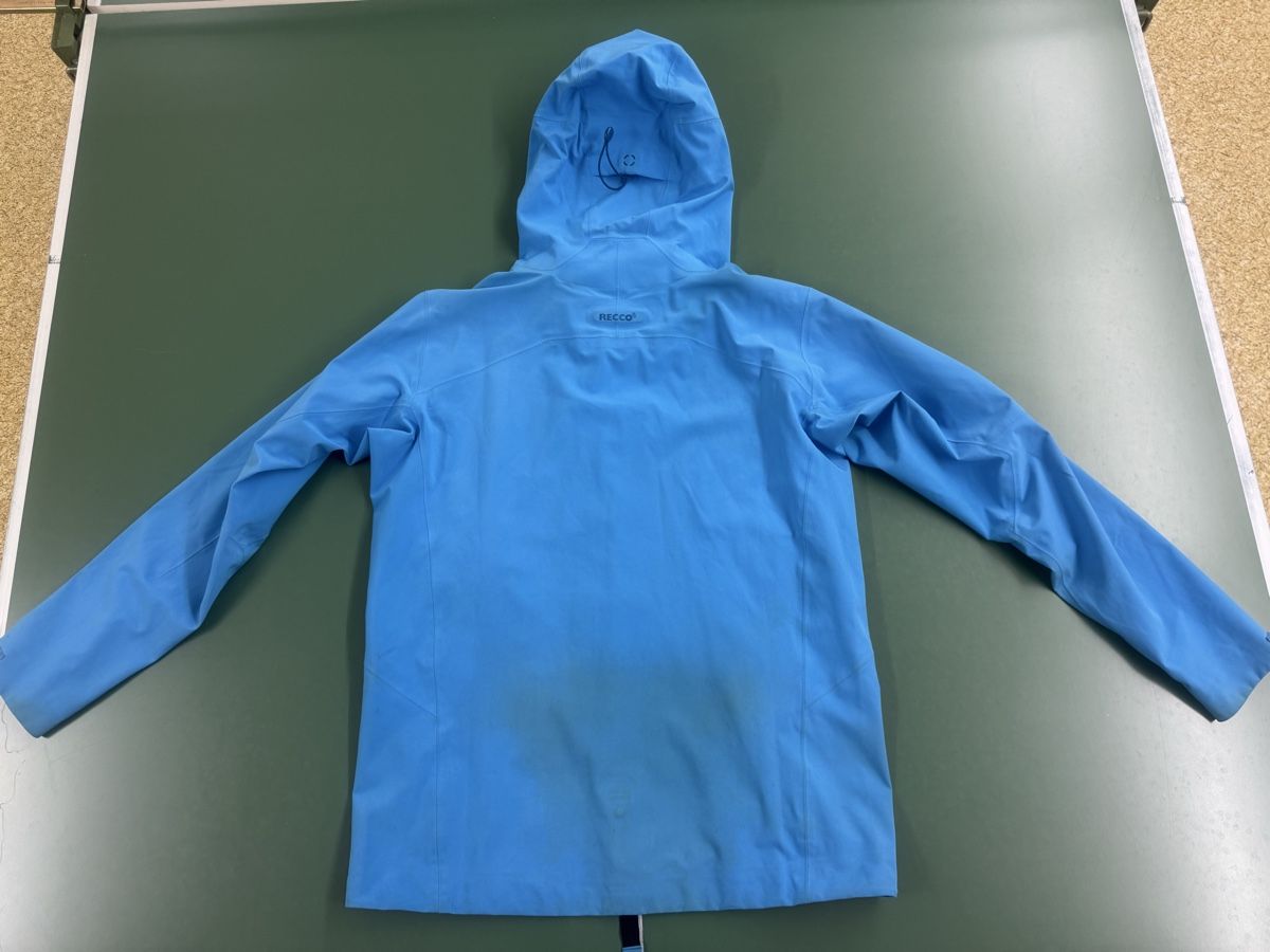 Patagonia Jacken: Patagonia Softshell Jacket Hooded Blue Size L – Gebraucht aus Zürich von ReinholdMessner 1