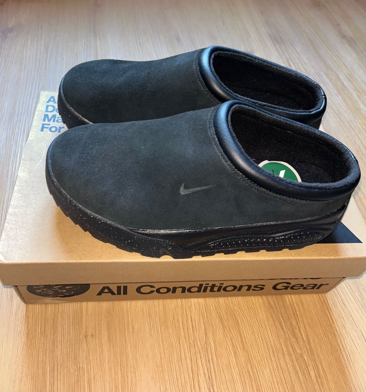 Nike Herrenschuhe: Nike ACG schwarz Slippers – Neu und originalverpackt aus Zürich von Jazzlynn 2