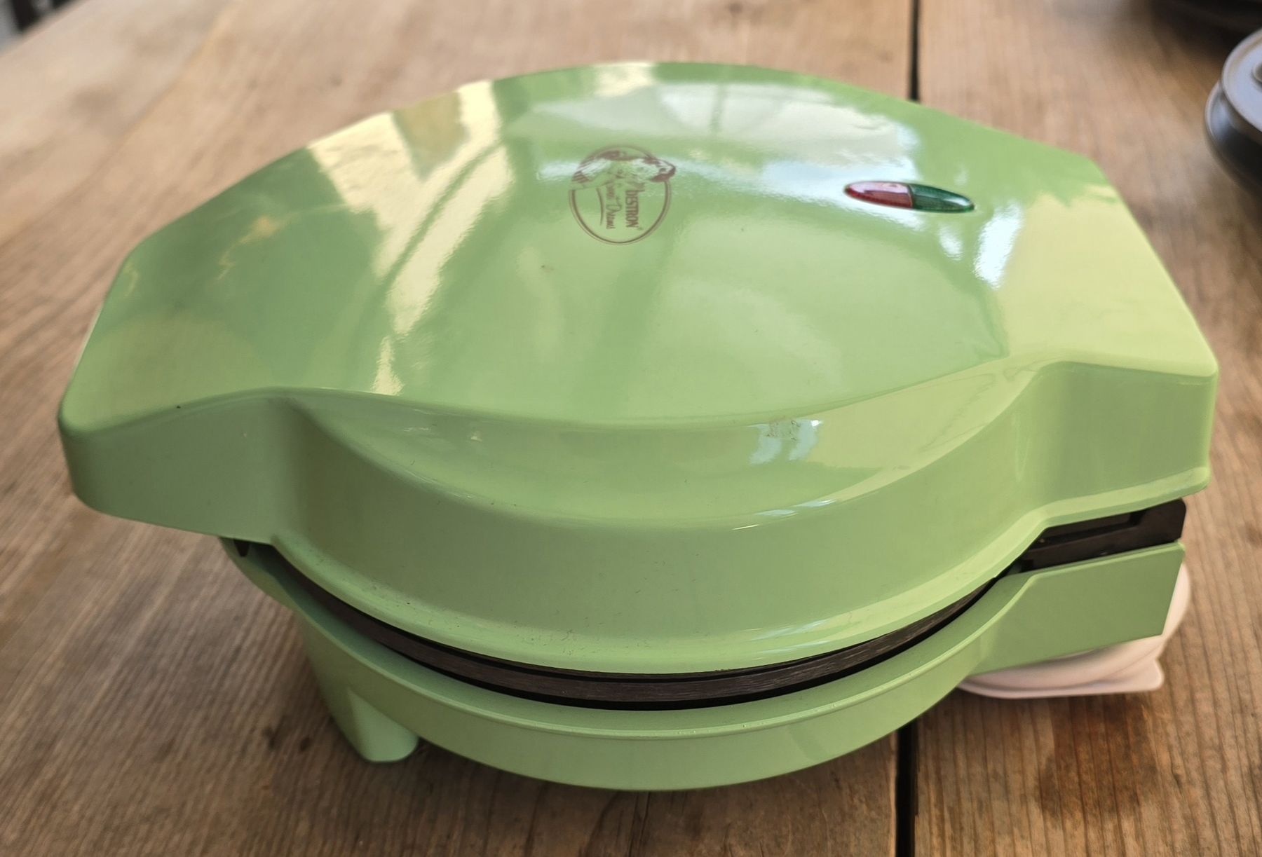 Backformen: Donuts / Cakepops/ Cupcakes- Maker von Bestron in Mint – Gebraucht aus Escholzmatt von Koenigskind2023 6