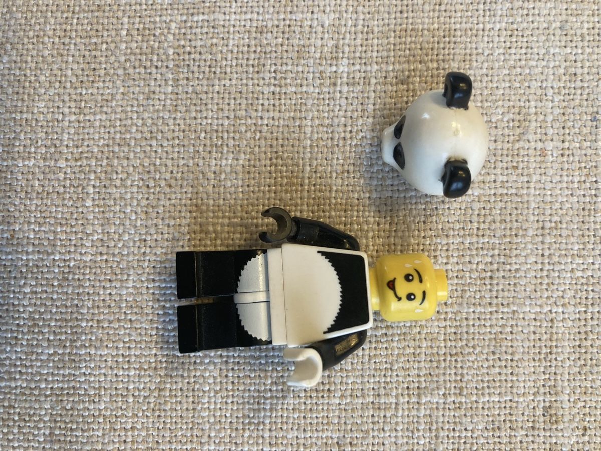 Lego Spielzeuge: Lego Figur Panda Guy – Gebraucht aus Schafisheim von mic_79dx 1