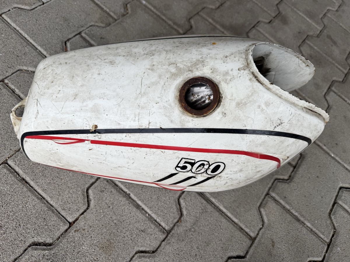 Sonstiges Fahrzeugzubehör: Mofa/Töff Tank – Gebraucht aus Horriwil von Carrera68