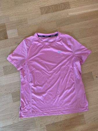 Nike Damen Grösse M Sportoberteil Top Sportshirt