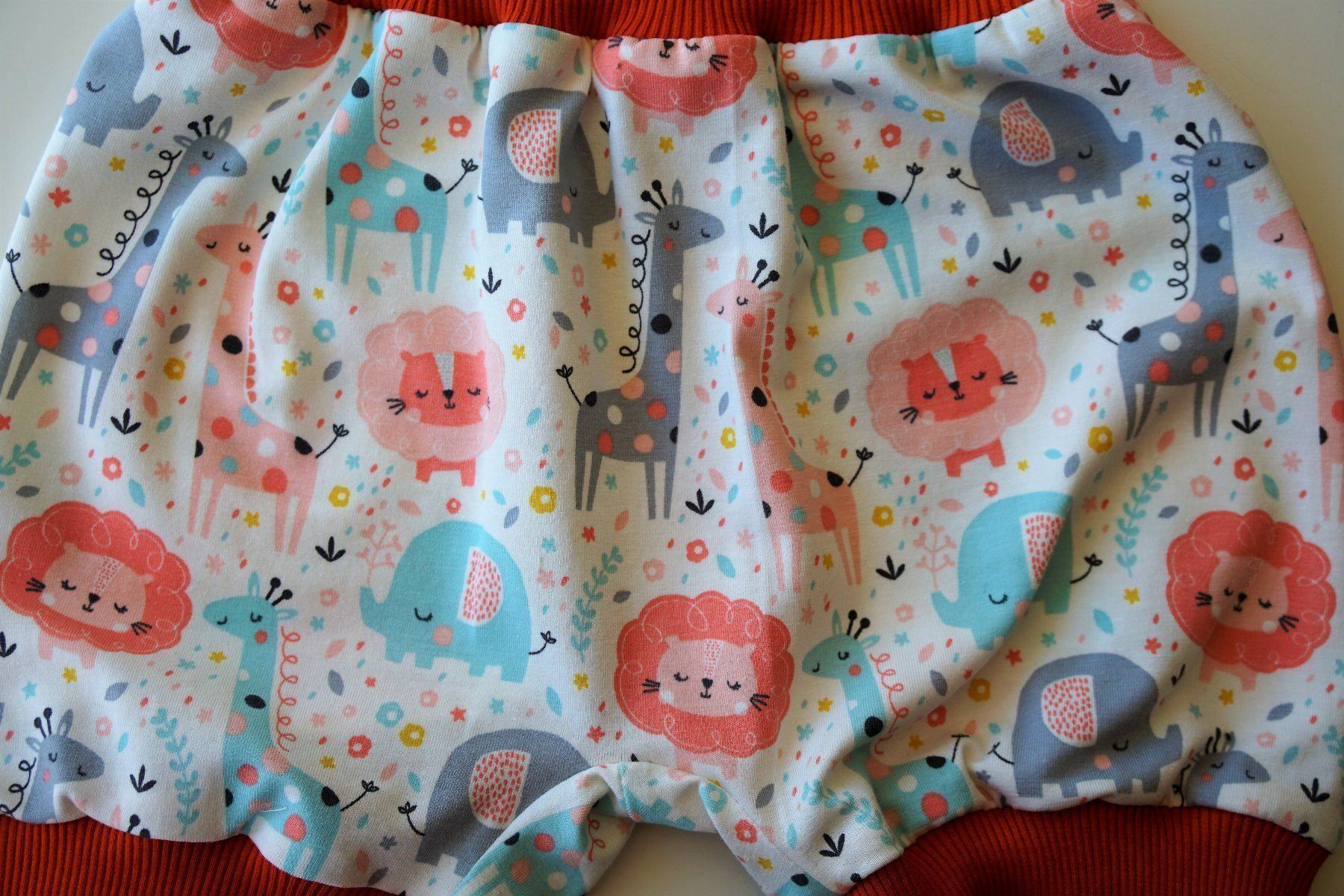 Pantaloni: Kurze Pumphose - Tieren Gr.92/98 – Nuovo e nell'imballaggio originale da Zürich venduto da sambaum 3