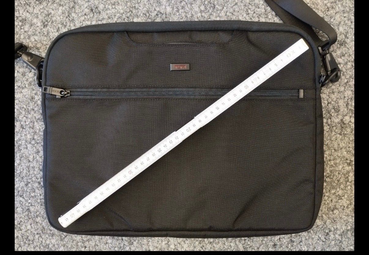 Tumi Borse: Laptop Tasche TUMI - bis 15'' – Nuovo (secondo la descrizione) da Chur venduto da cru_mk57 3