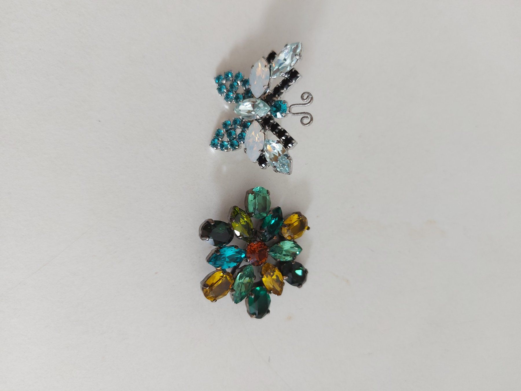Broches & Aiguilles: Pin Brosche DIY Kristall – Neuf (Voir description) à Rüthi (Rheintal) par Boschacat