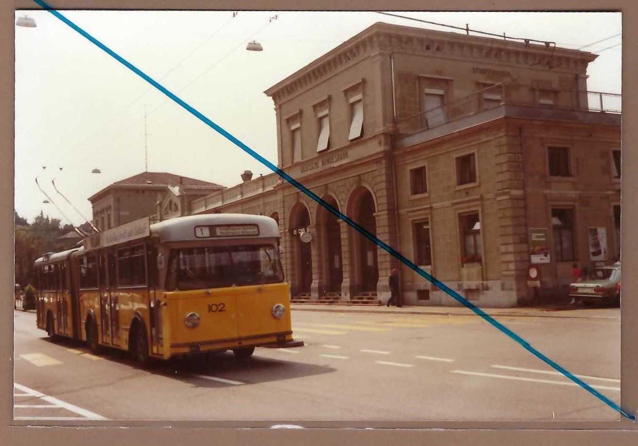 Cartoline postali: Schaffhausen, Trolleybus. Bahnhof. 1966. – Usato da Horw venduto da SwissSteamMemories