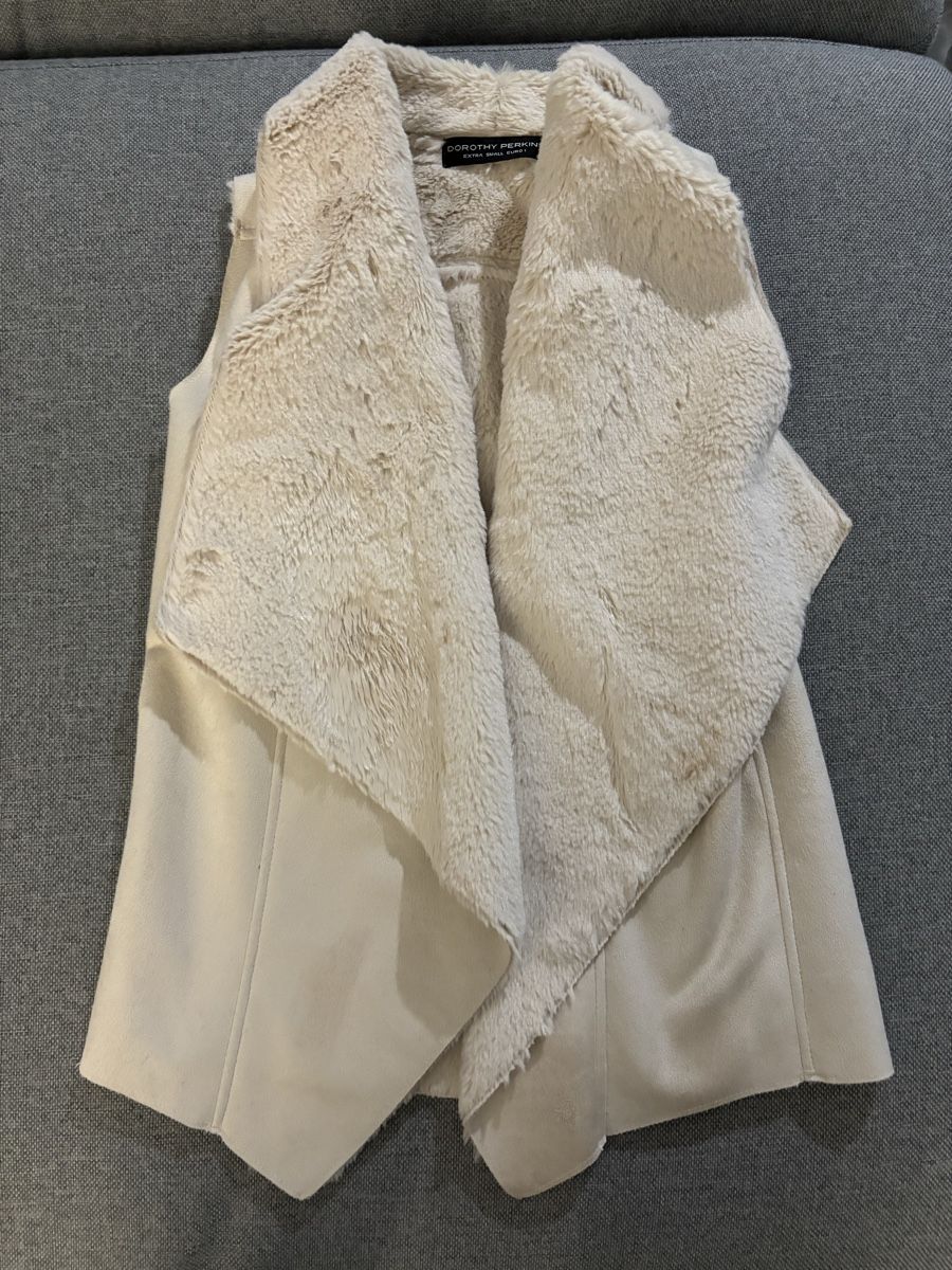 Gilets & Westen: Weste xs – Gebraucht aus Buchrain von Ham2383