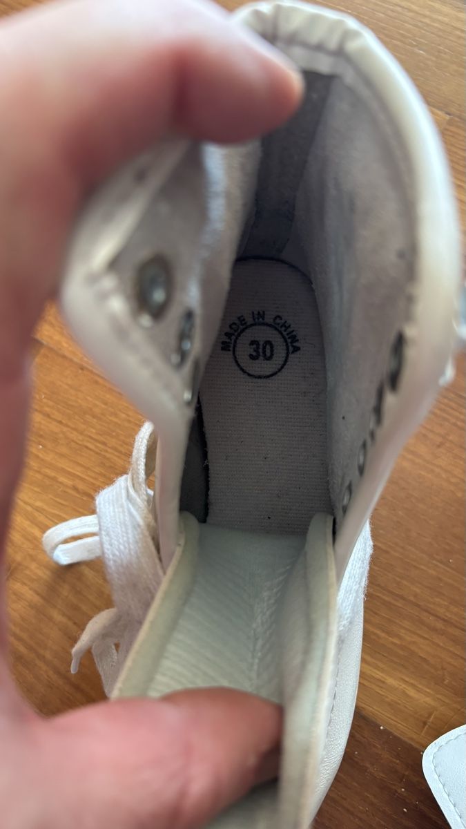 Pattini da ghiaccio: Leder-Schlittschuhe, Grösse 30, weiss – Usato da Fehraltorf venduto da towaro 6