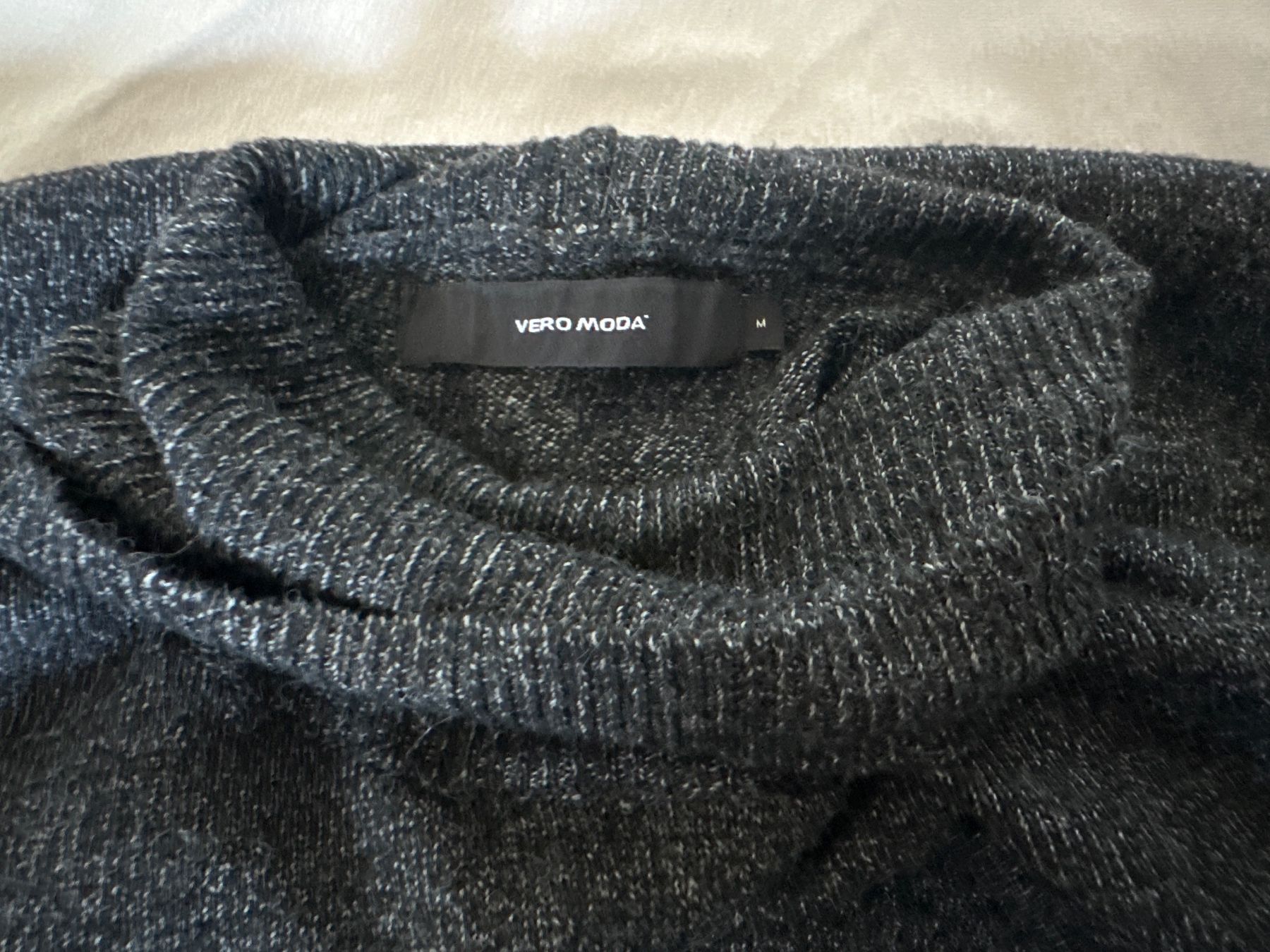 Vero Moda Kleider: Strickkleid M dunkelgrau – Gebraucht aus Biel-Benken BL von doefi26 2