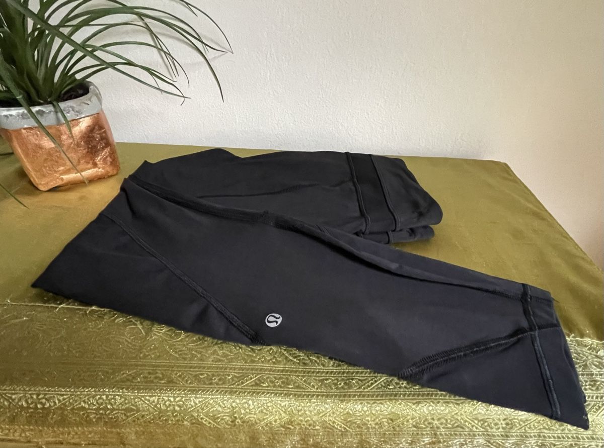 Lululemon Leggings: Lululemon leggings neri – Usato da Quinto venduto da Arpe11