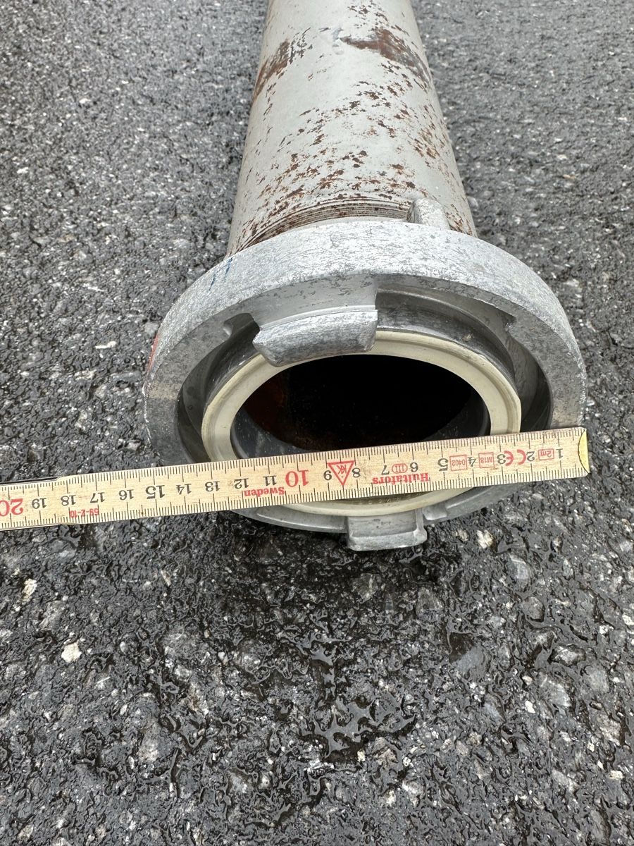 Rohre & Schläuche: Metallrohr mit Halterung – Gebraucht aus Schwende von weesli 4