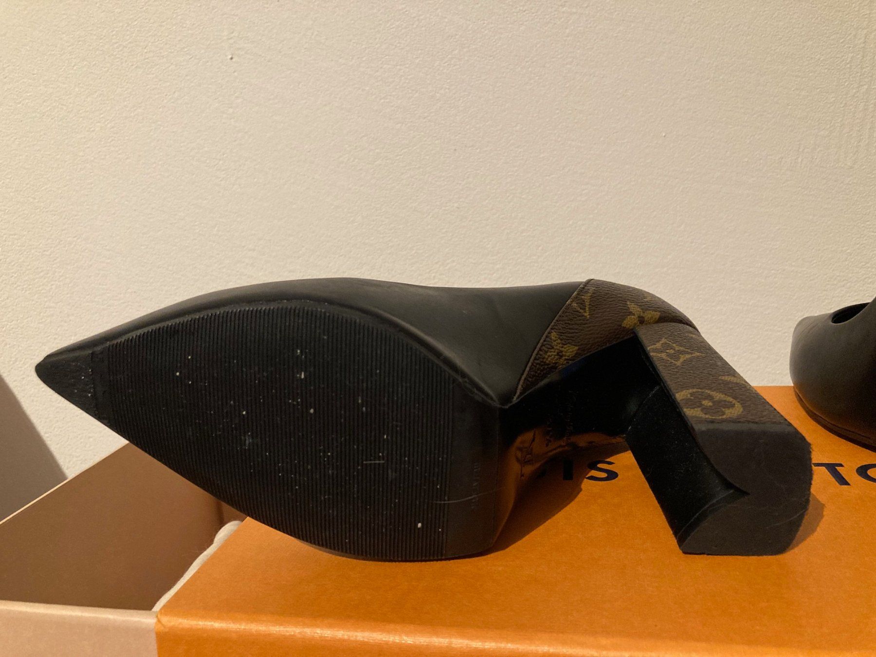 Louis Vuitton Scarpe da donna: Louis Vuitton Pumps Matchmake Grösse 38 Original – Usato da Bertschikon Gossau venduto da Phermes 2