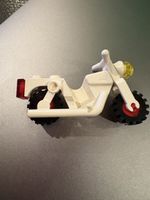 LEGO Moto Vintage Bianca: Perfetta per la tua Collezione!