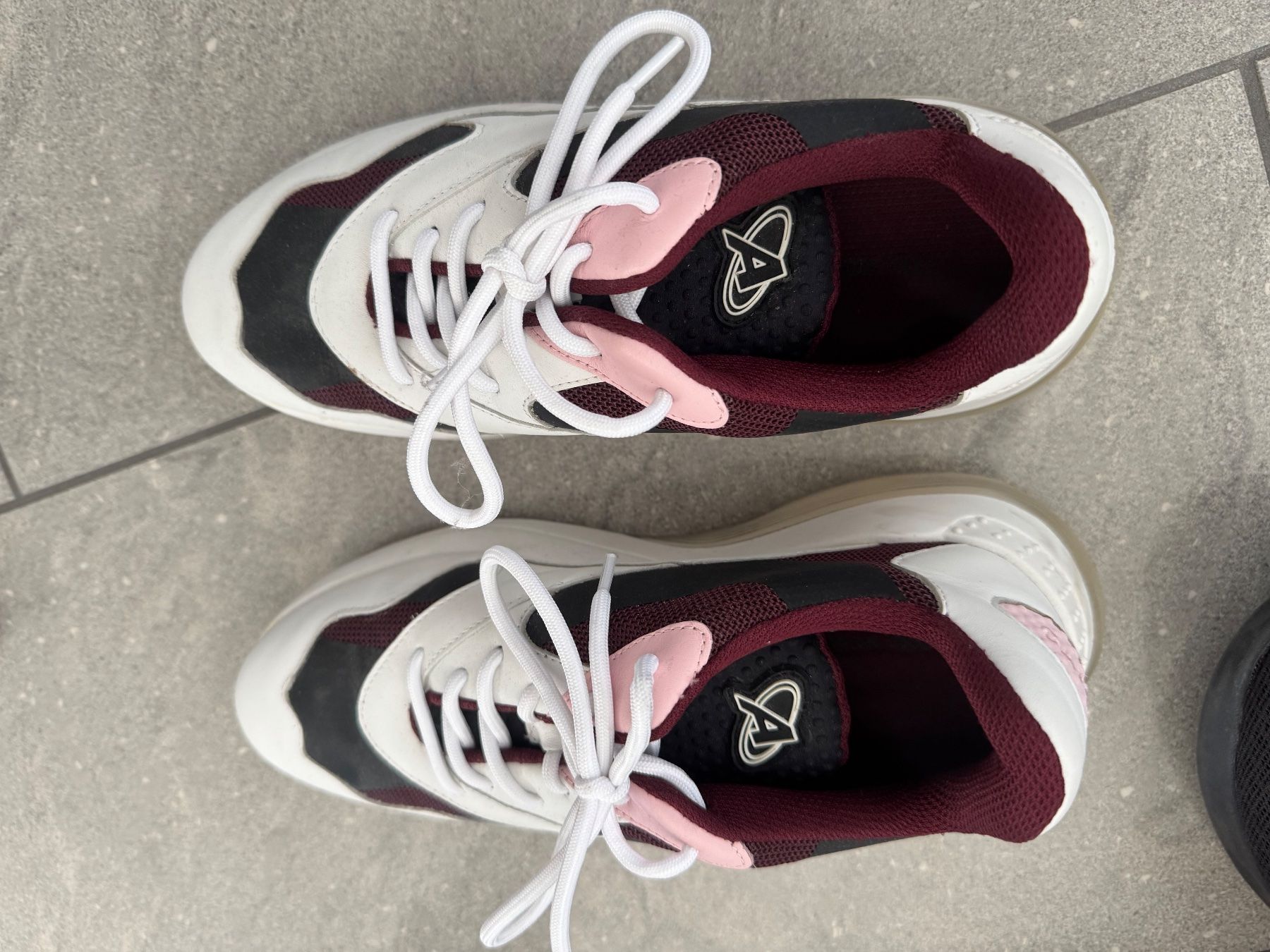 Axel Arigato Scarpe da donna: Axel Arigato, Gr.39 – Nuovo (secondo la descrizione) da Baden venduto da Sakilili
