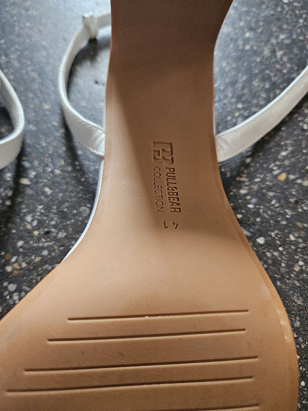Pull&Bear Scarpe da donna: PULL&BEAR Collection Sandalen weiss Groesse 41  – Nuovo (secondo la descrizione) da Anwil venduto da tamoos 4